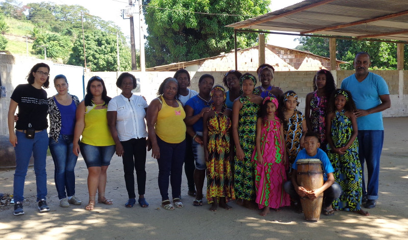 5. Grupo da comunidade Sossego  de Guaçuí em visita  a comunidade Quilombola Monte Alegre em Cachoeiro de Itapemirim. Maio_2017.-1