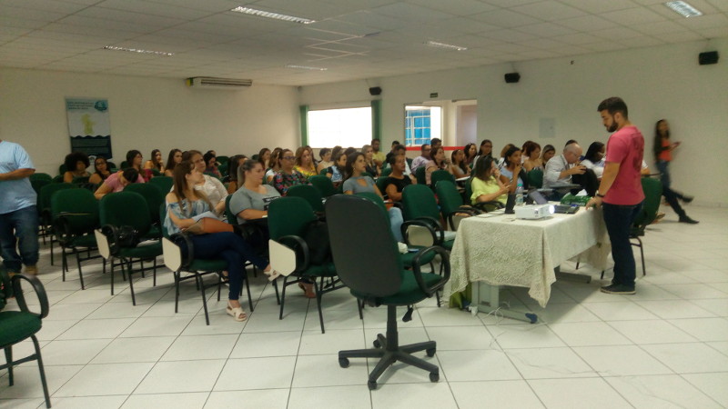 A reunião foi comandada pelo Coordenador Especial de Recursos Hídricos e Agricultura Familiar do Incaper -  João Marcos Junior.