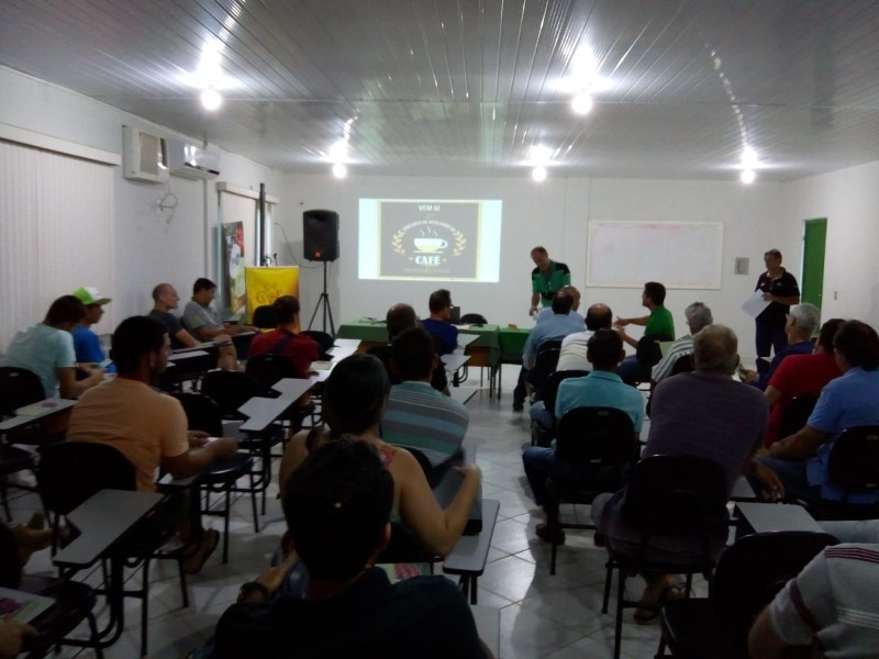A palestra foi ministrada pelo extensionista João Luiz Perini.