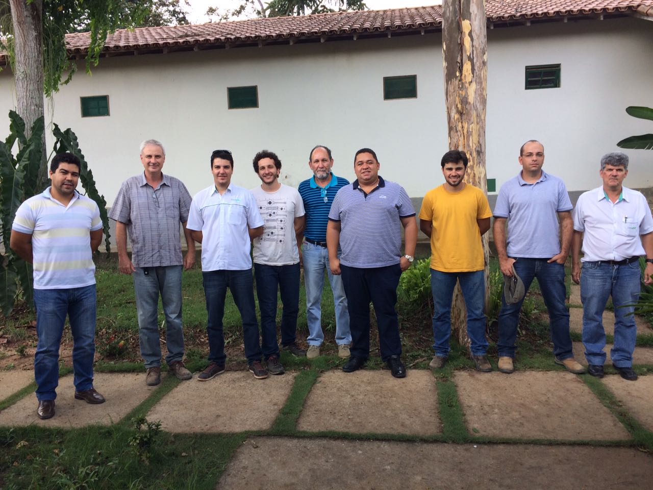 Pesquisadores do Incaper vão começar a avaliar o crescimento do jacarandá-da-Bahia com diferentes doses de adubações. 