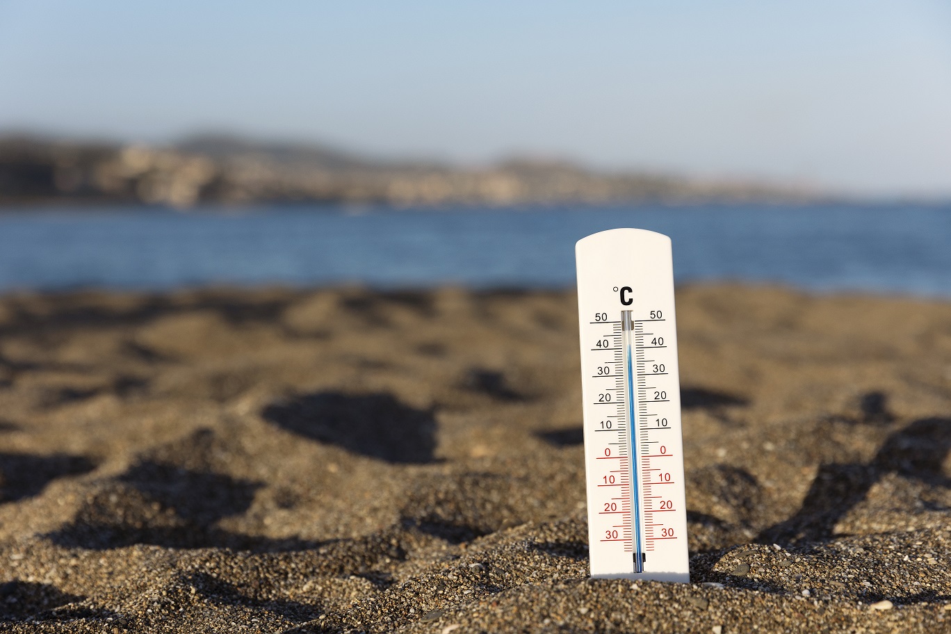 fechar-o-termometro-mostrando-alta-temperaturaa1|||Fotógrafo:Fonte: Freepik